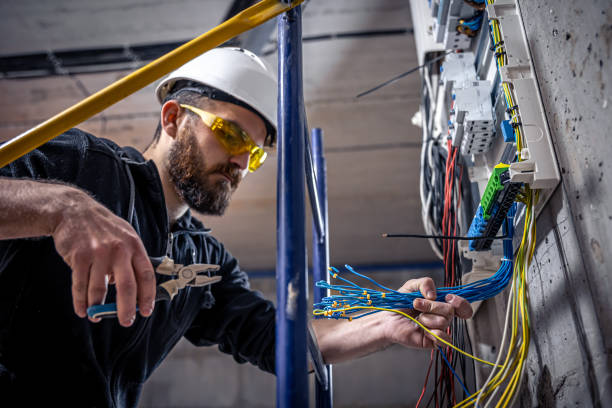 Best Affordable Electrician  in Altamont, IL